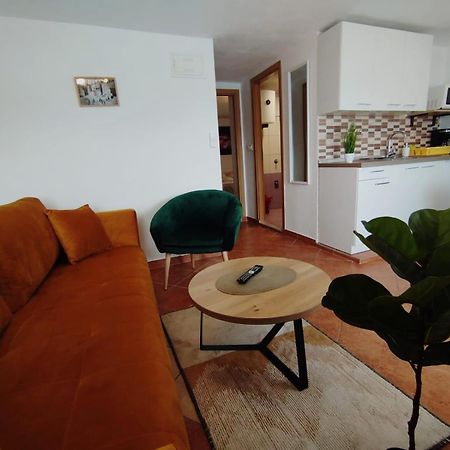 Apartmani Obala バスカ エクステリア 写真
